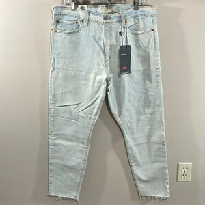 NWT Levi’s Premium Wedgie High Rise Raw Hem Light Wash Denim Jeans 33